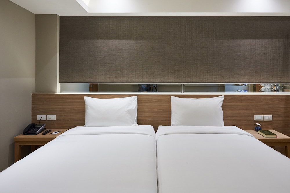 Almas Hotel Bangkok 31/65