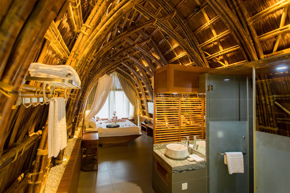Wyndham Grand Vedana Ninh Binh 34/66