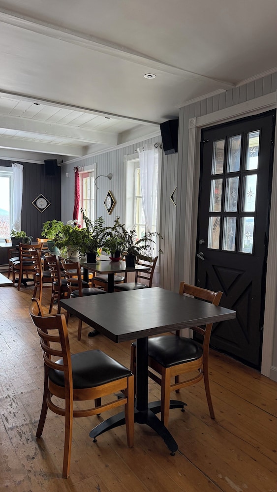 Auberge La Camarine 34/50