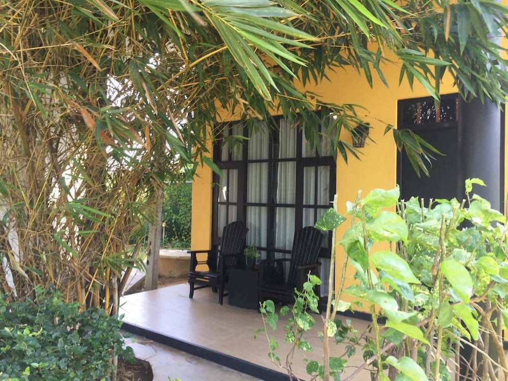 Flower Garden Lake Resort 3/50