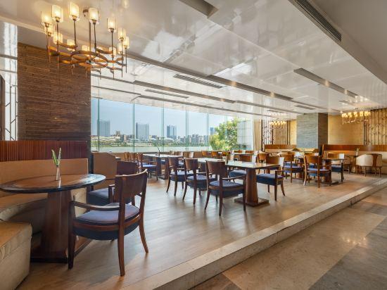 Jiazhou Ligang Hotel 22/24