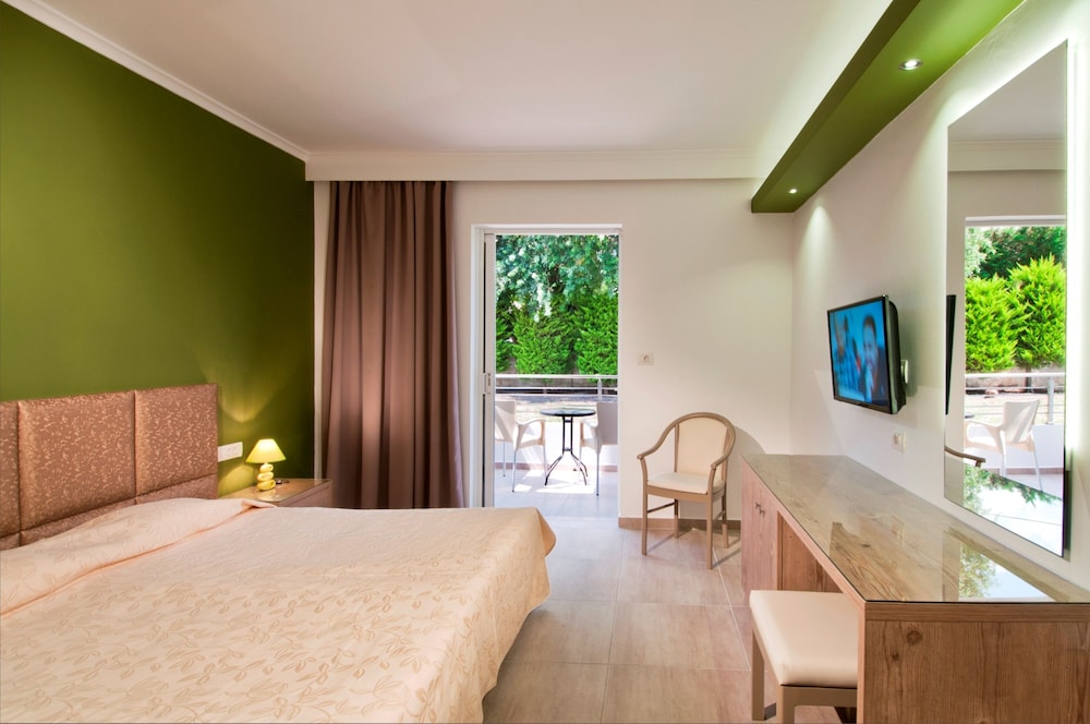 DELUXE, TWIN BEDS
