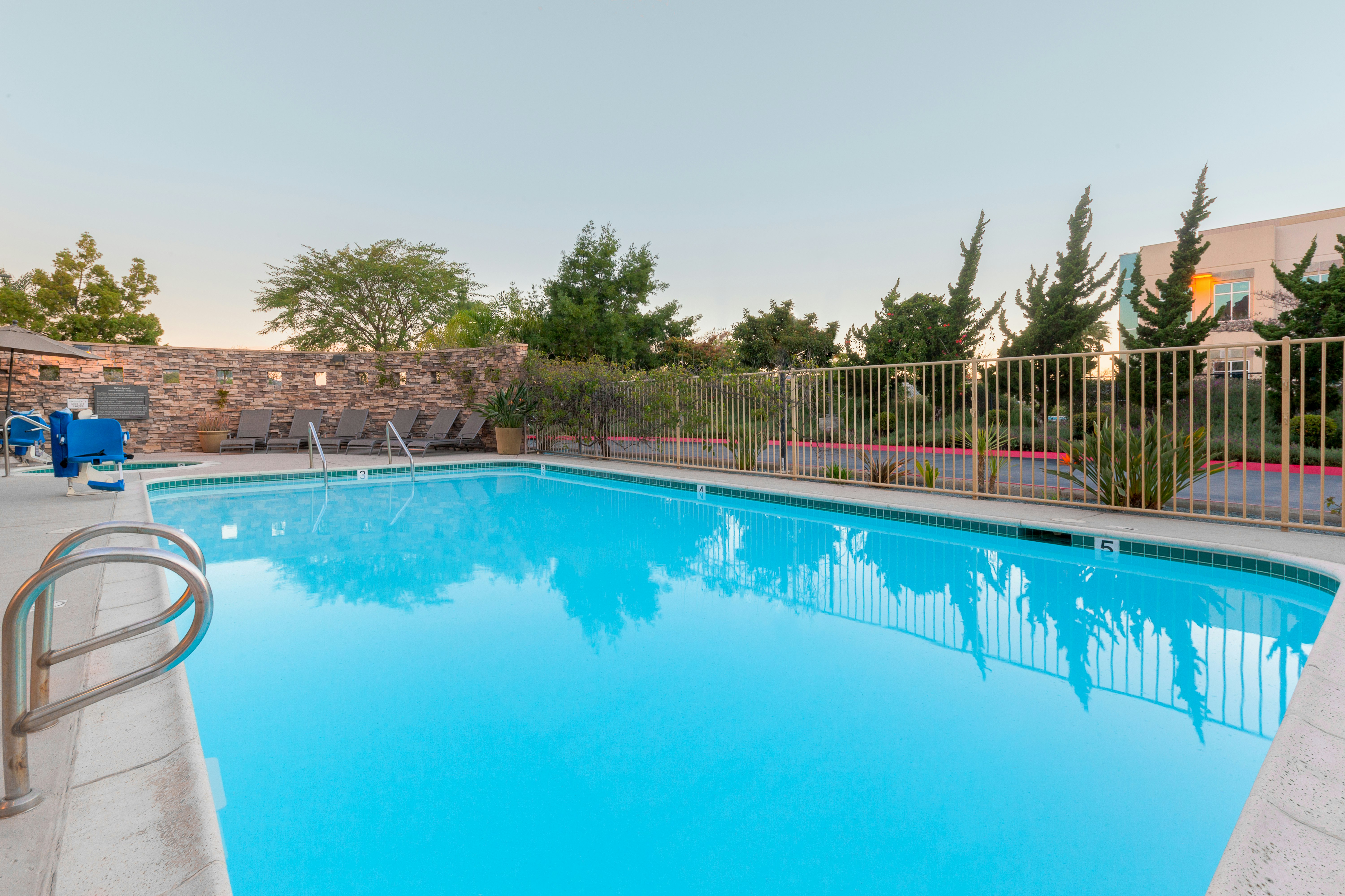 Hampton Inn San Marcos Ca 43/66