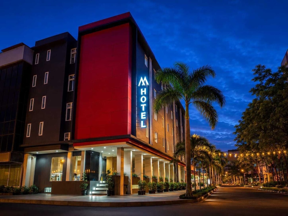 M Hotel Jakarta 6/67