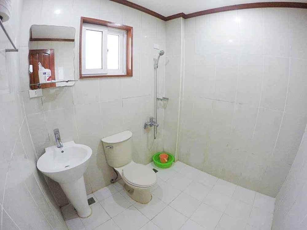 El Nido Beach Hotel 45/50