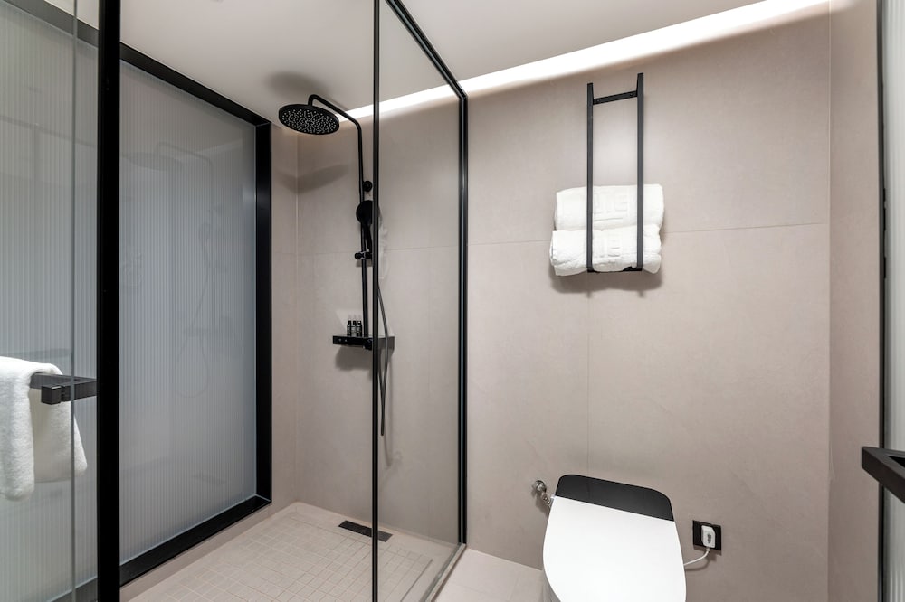 K.Space KaiShi hotel 48/50