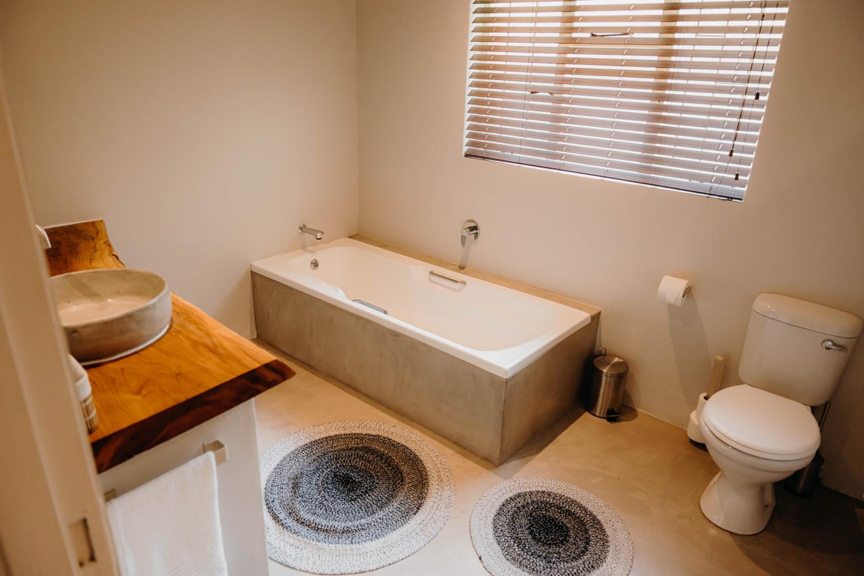 Linvale Country Lodge 47/50
