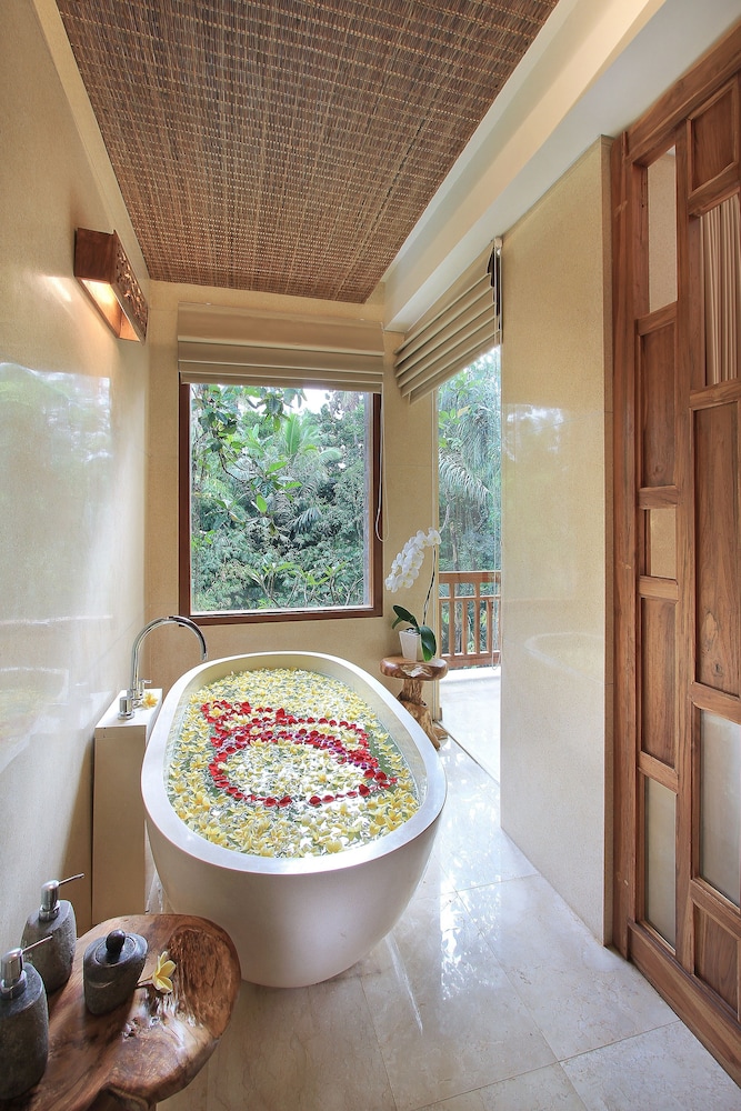 The Sankara Suites & Villas 32/73