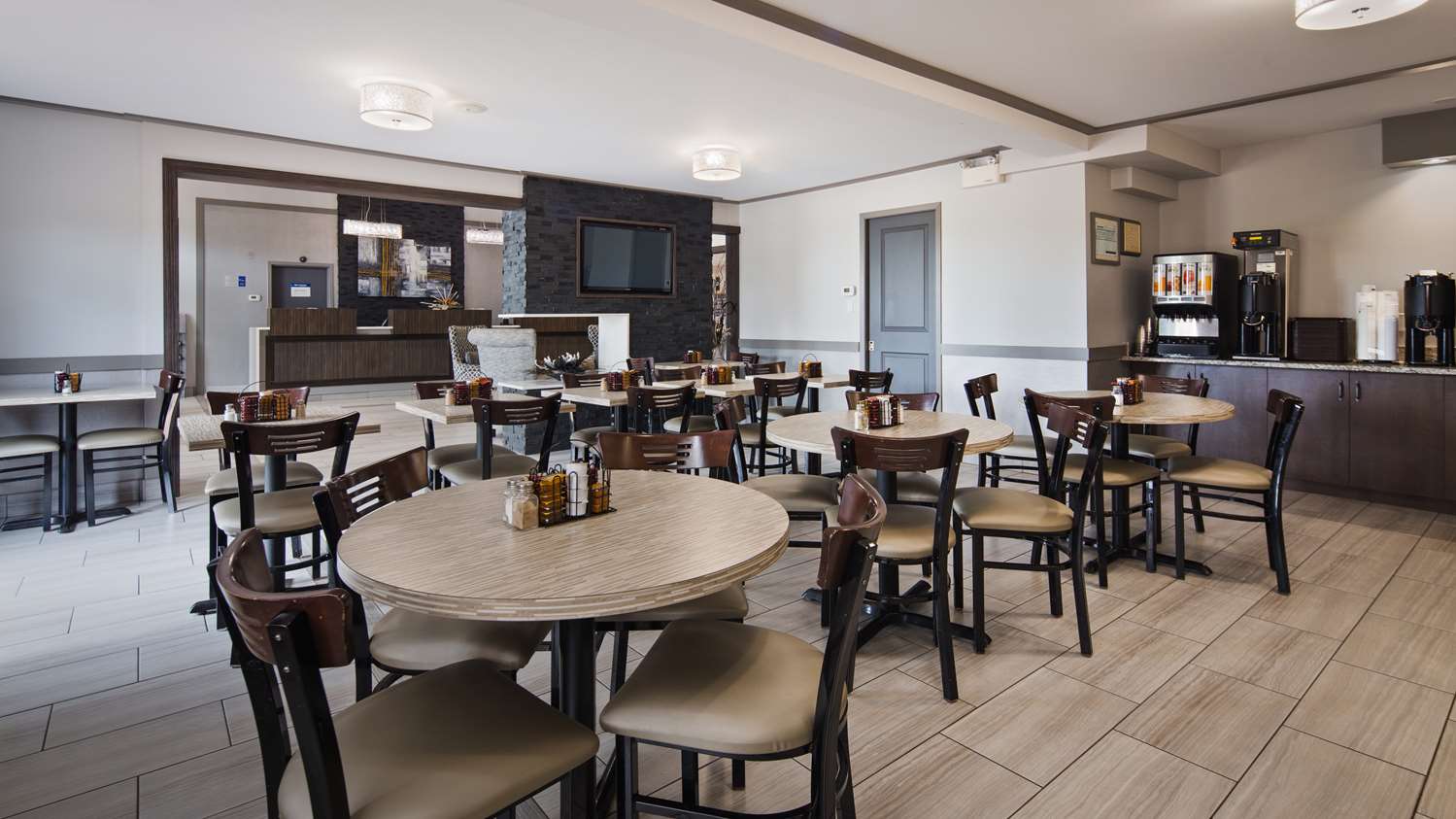 Best Western Plus Moncton 32/36