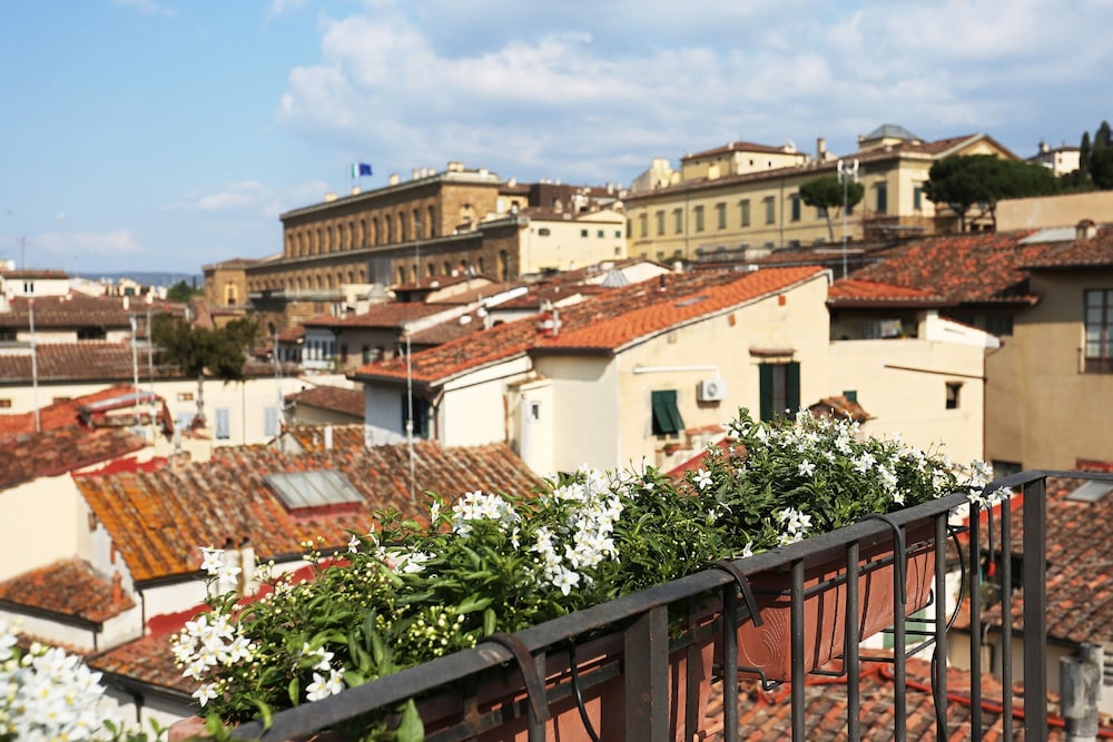 Borgo Tegolaio Terrace 2/28