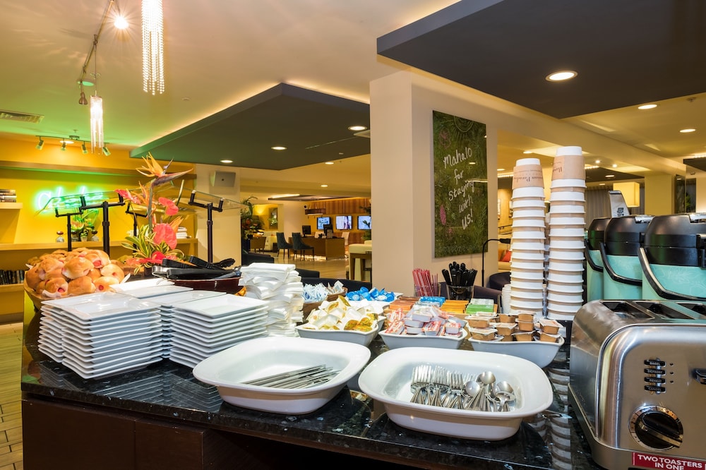 Vive Hotel Waikiki 55/77