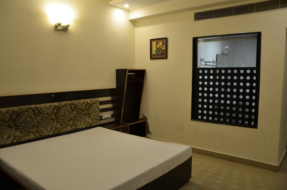 Hotel Citi Heights 23/41