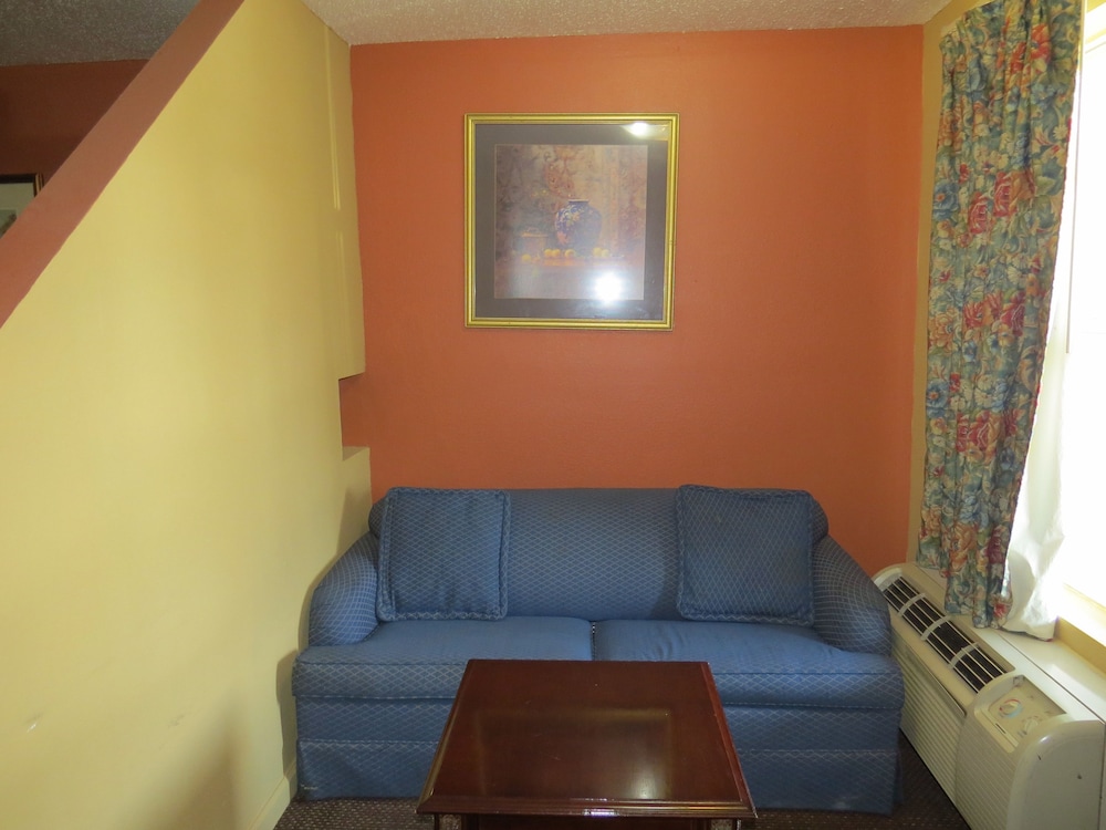 First Western Inn Caseyville 31/48