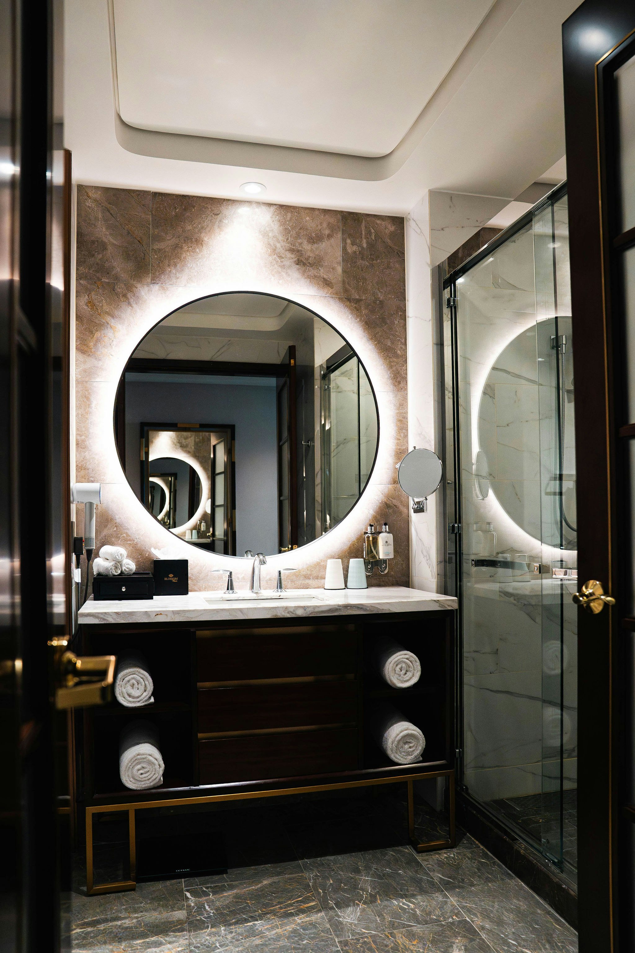Blossom Hotel Houston, Curio Collection by Hilton 36/36