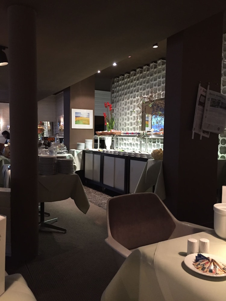 TOP CountryLine Hotel Roth 30/38