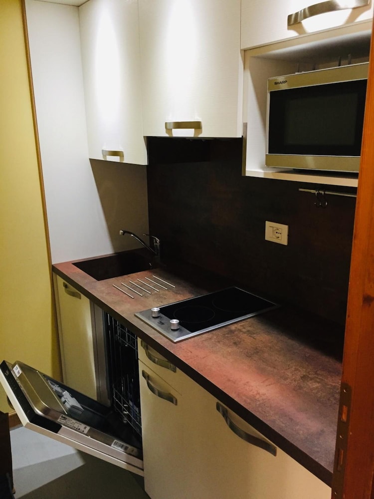 Hotel Residence Catturani 25/37