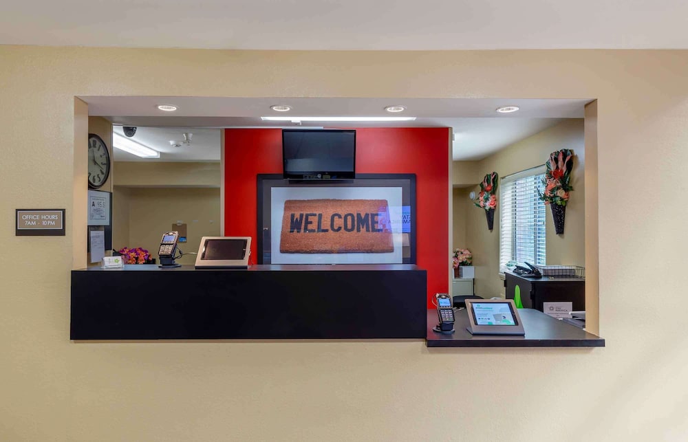 Extended Stay America-Raleigh-North Raleigh-Wake Towne Drive 8/51