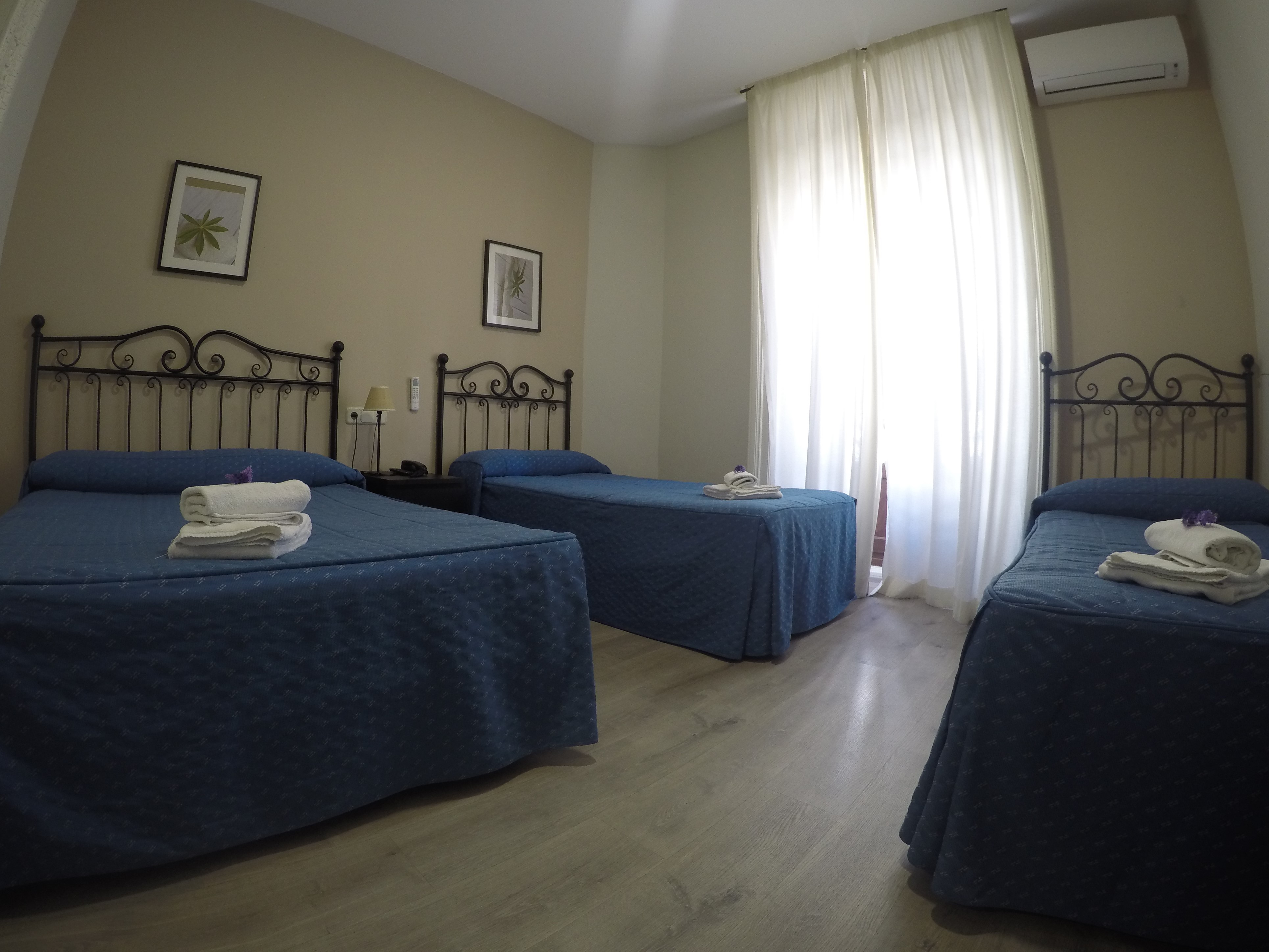 غرفة قياسية رباعية، Hostal El Pilar 7/9