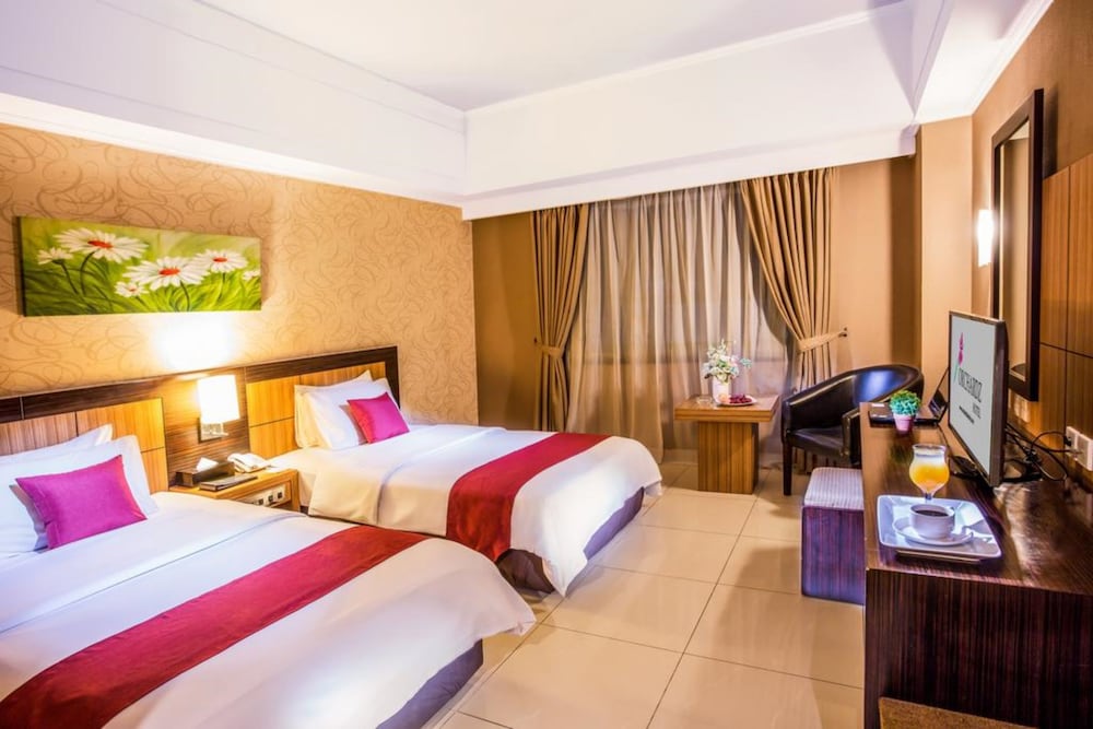 Orchardz Jayakarta Hotel 15/73