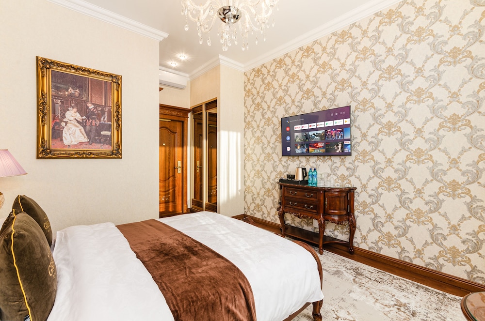 CLASSIC, QUEEN BED