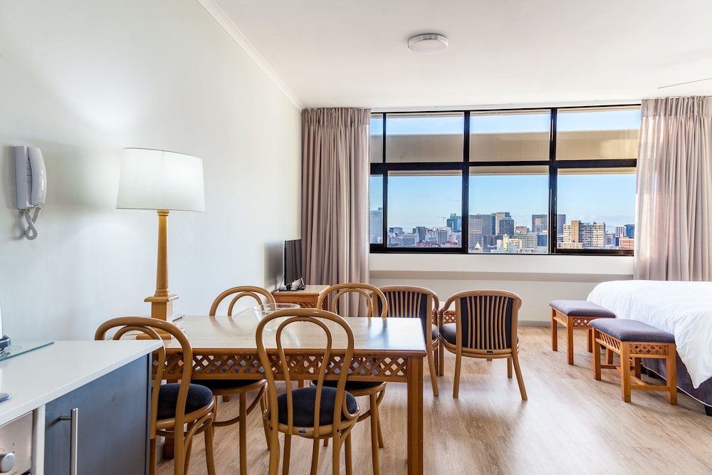 Gardens Centre Holiday Apartments 24/43
