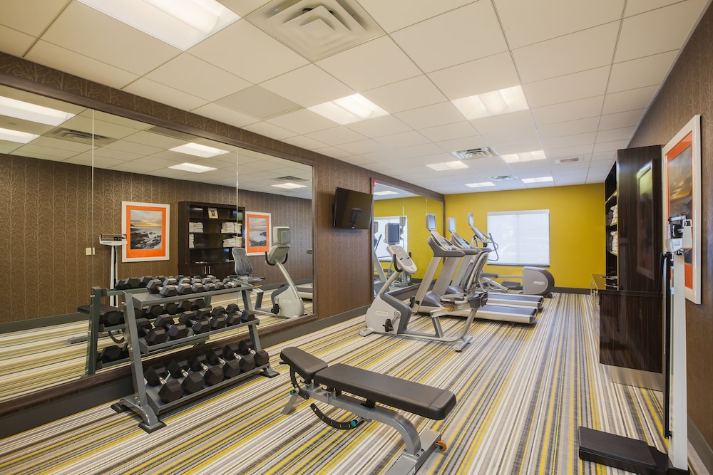 Holiday Inn Express Suites Eureka 29/56