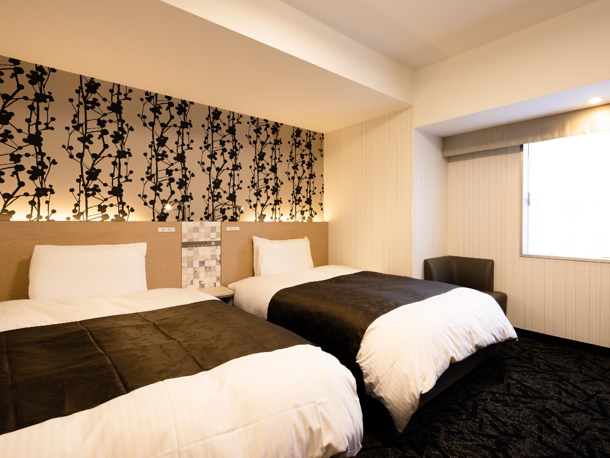 Semi Room, 2 Semi Double Beds