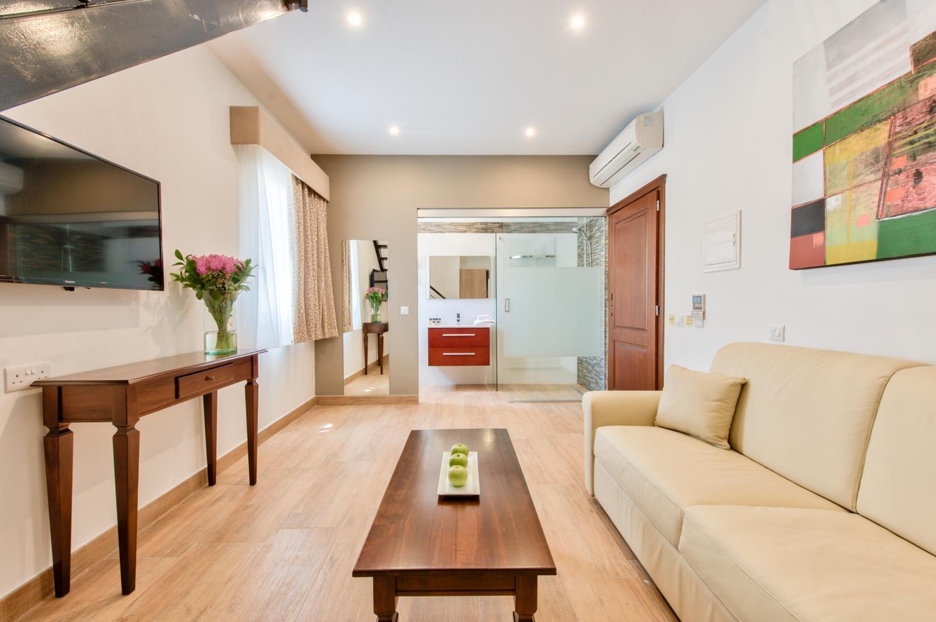 Duplex, Studio, Queen Bed, Sofa