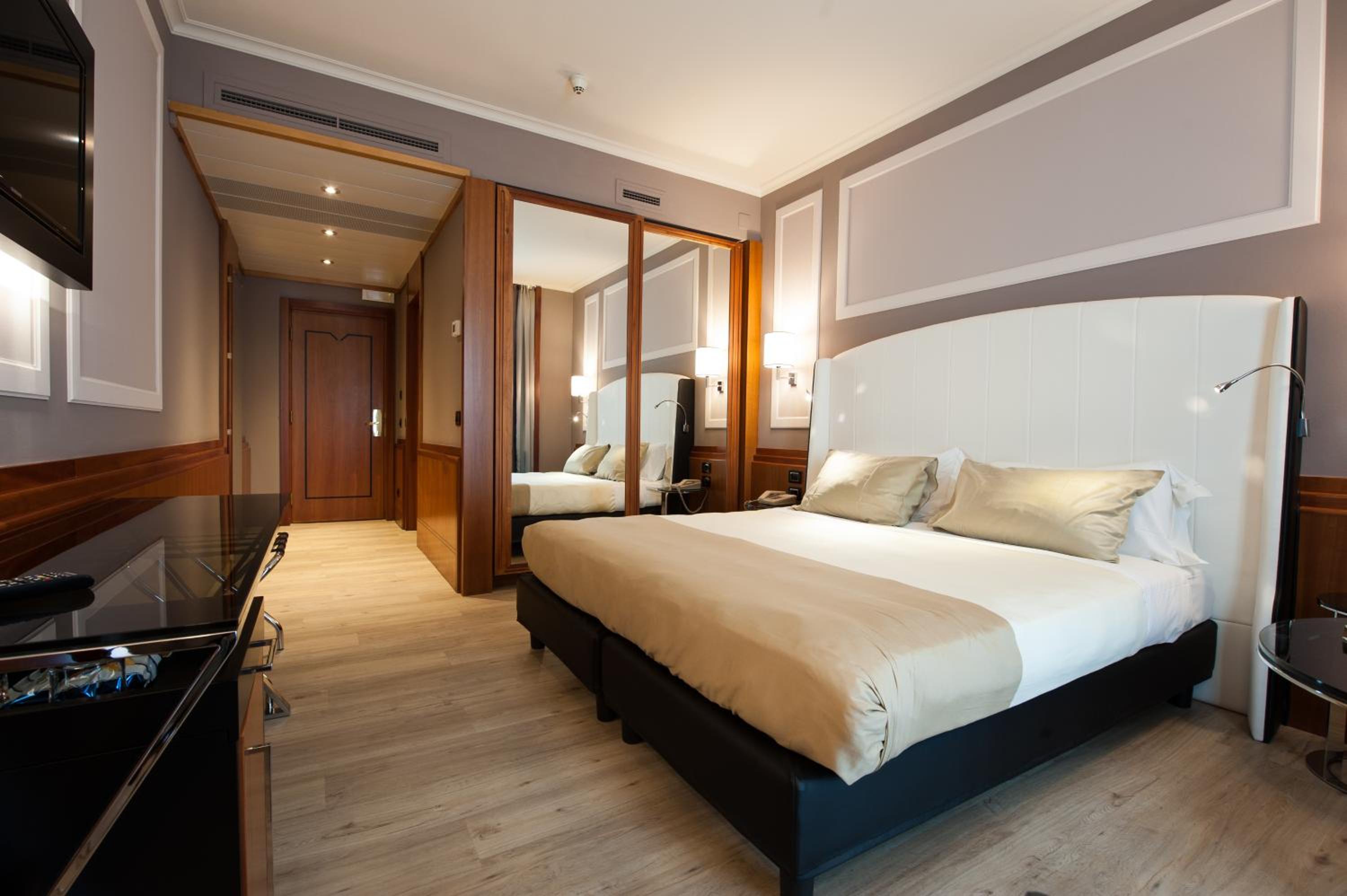 Room, Double Bed, Hotel Leon d Oro 5/7