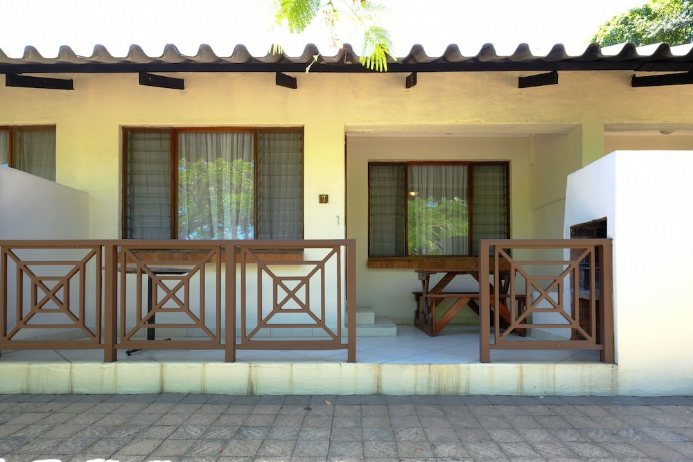 St Lucia Palms 2/50