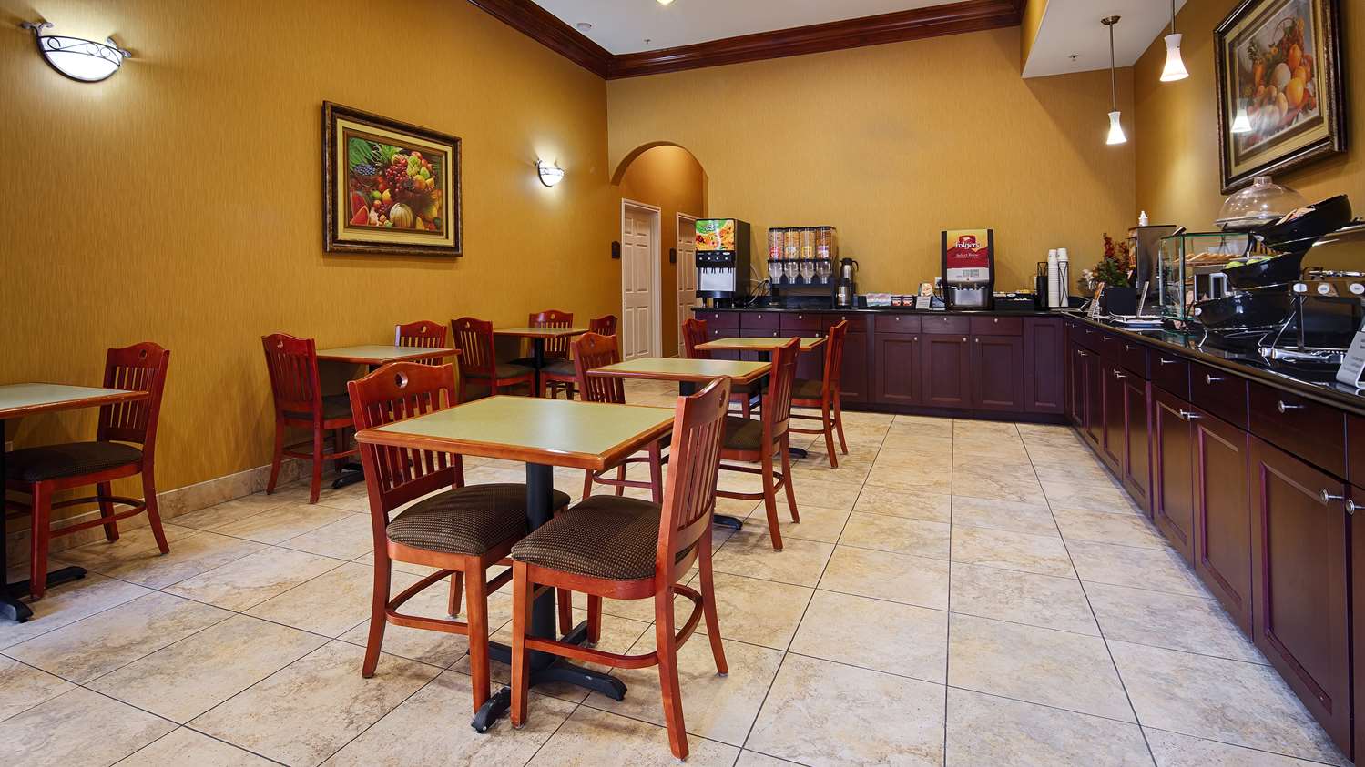 Best Western Plus New Caney Inn and Suites 12/14