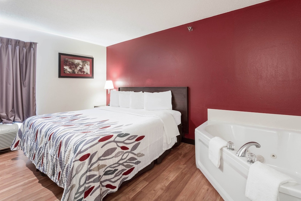 Red Roof Inn Richmond, KY 10/28