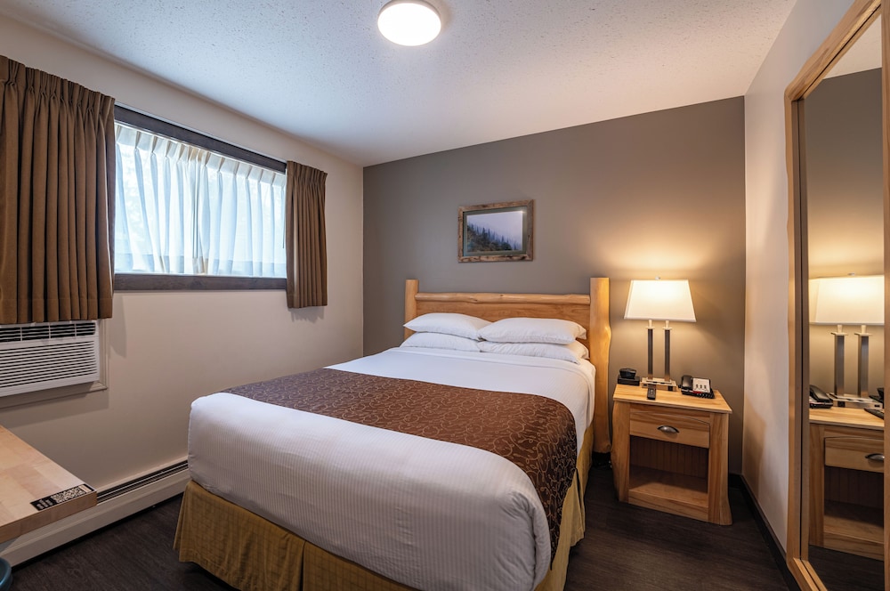 Suite, 2 Queen Beds, Sofa