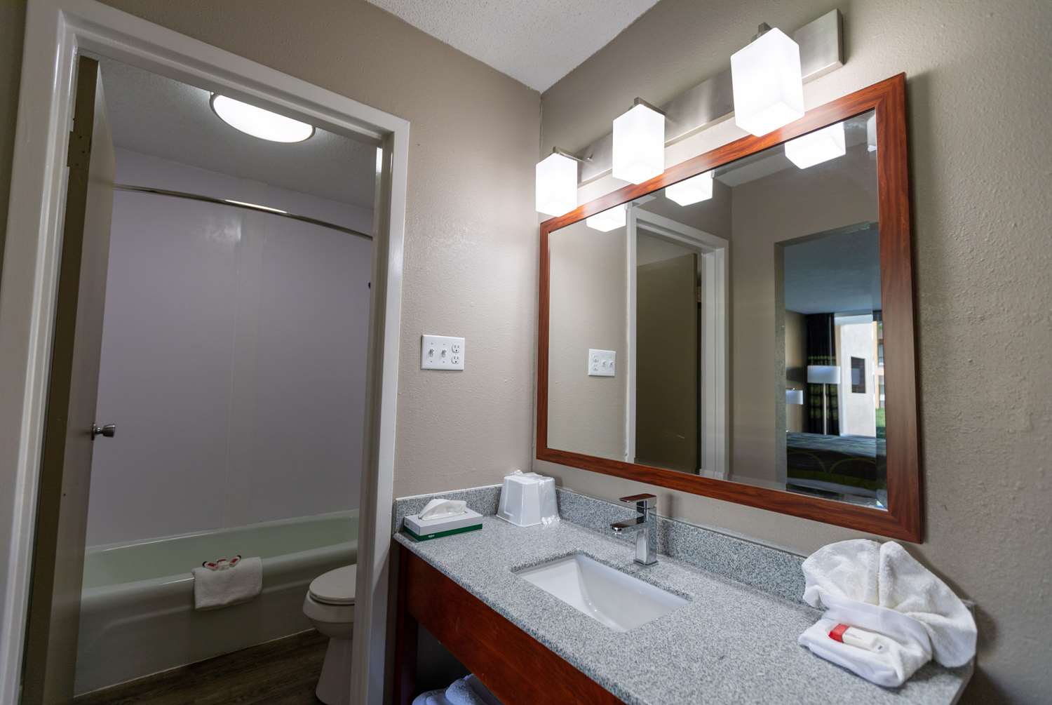 Super 8 by Wyndham Goldsboro 7/7