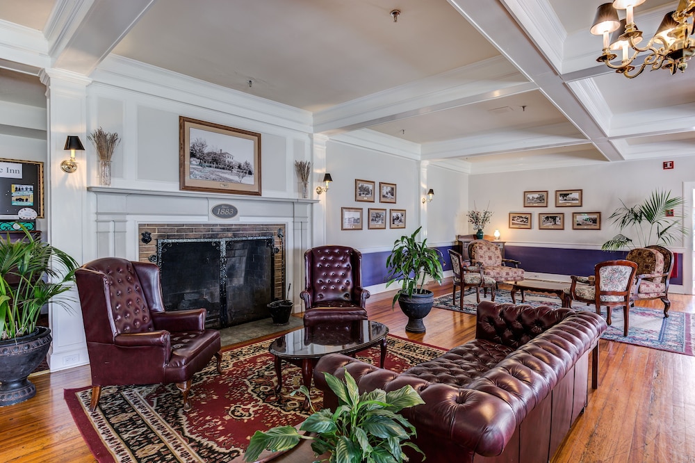 Lakeside Inn 32/67