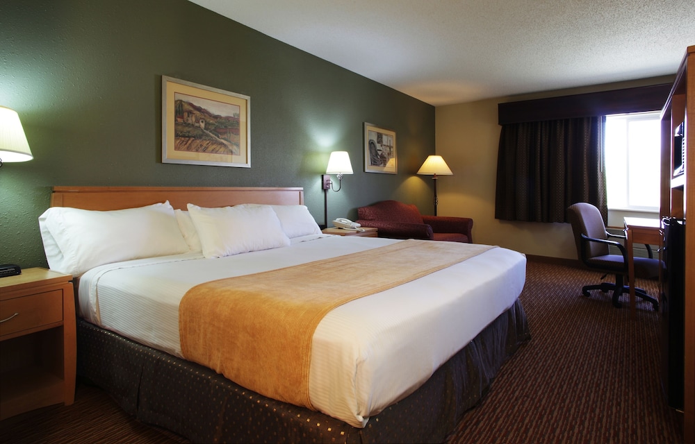Ramada by Wyndham Spirit Lake/Okoboji 14/34