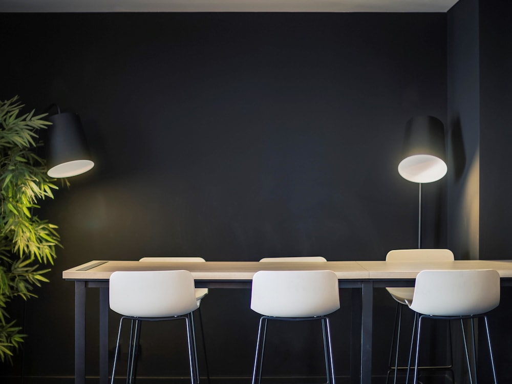 Mercure Melbourne Therry Street 26/42