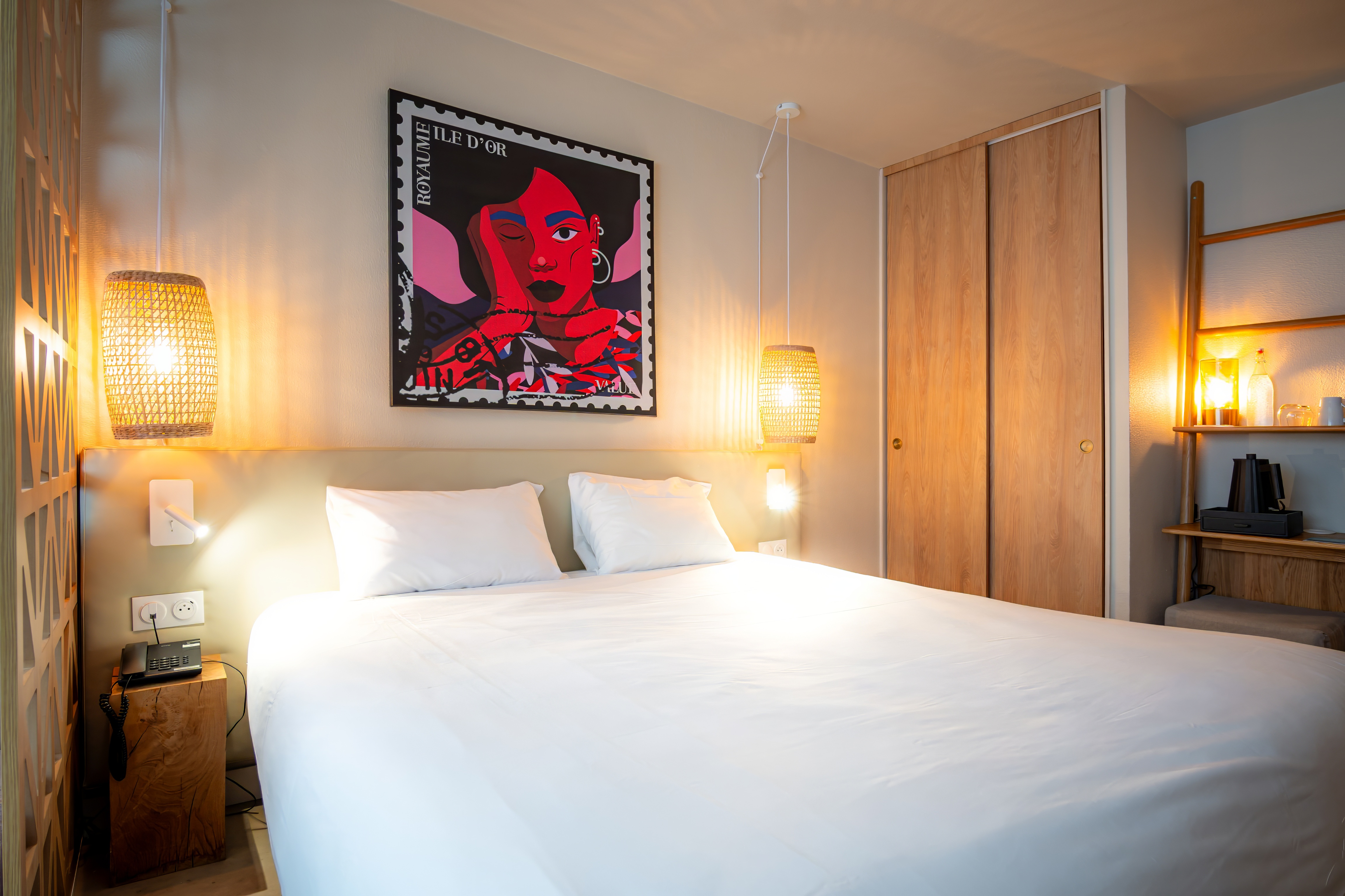 Classic, Double Bed, City View, Sofa