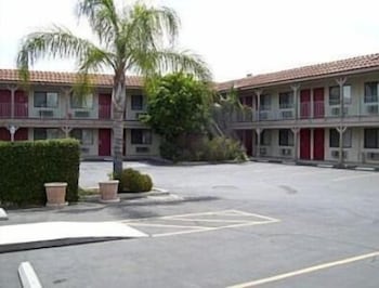 Regency Inn Norco 7/42