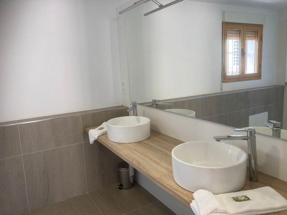 Hospedium Hotel Venta Sant Jordi 22/46