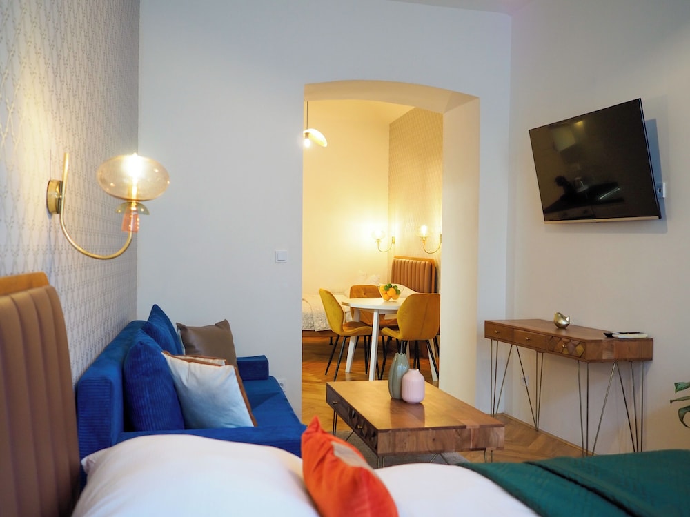 Boutique Hotel 16 19/50