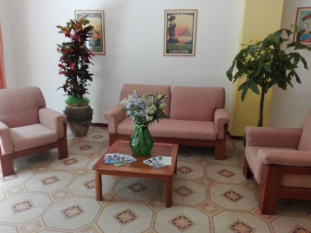 MODERNO HOTEL 19/36