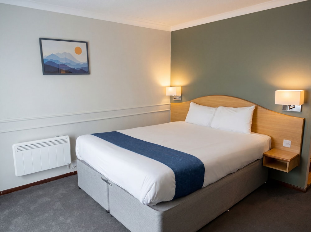ROOM, DOUBLE BED