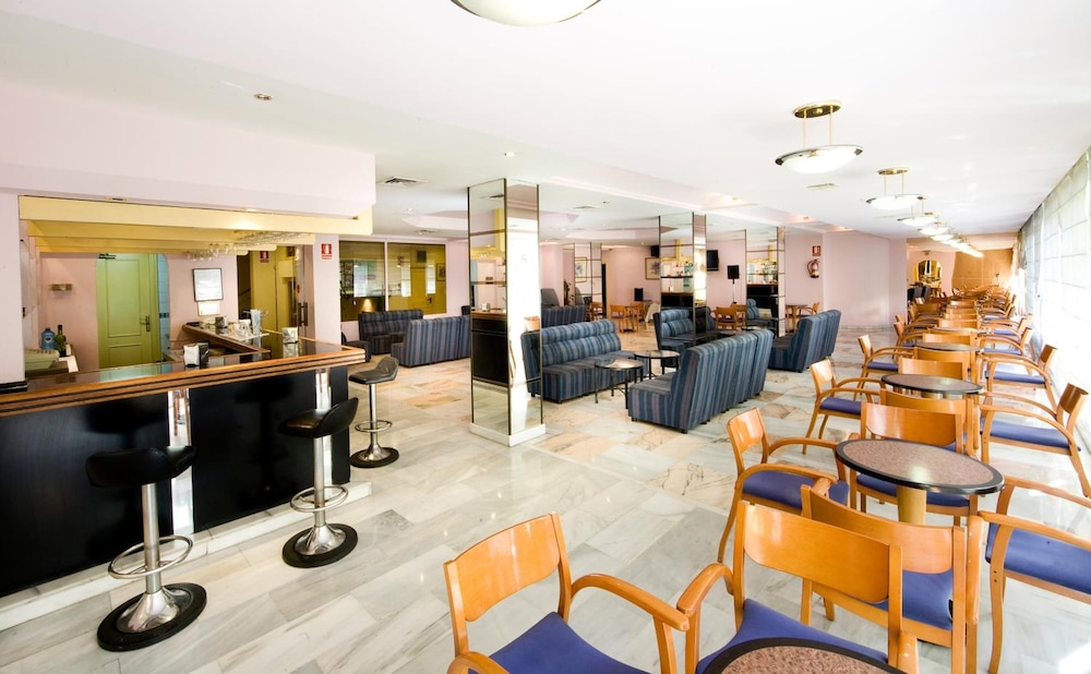 Monarque El Rodeo Hotel 29/30
