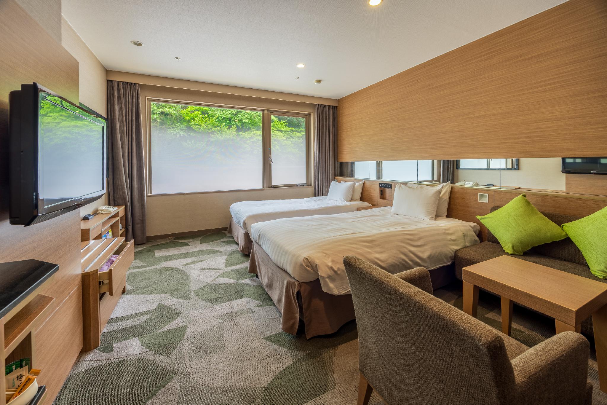 Plaza, Rainbow, Standard, Twin Beds, Mountain Side