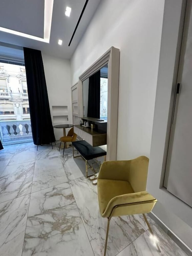 Maison Tritone 53/77