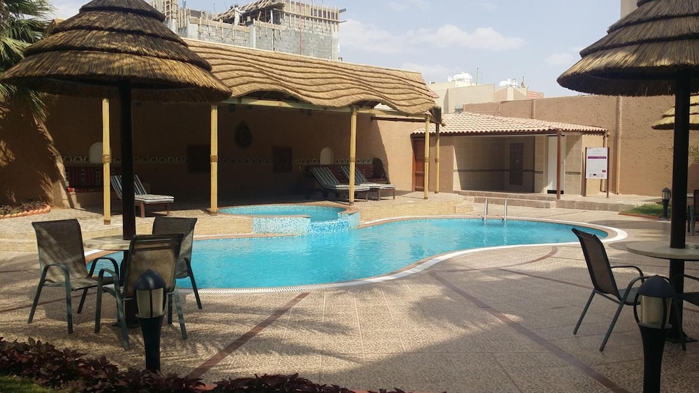 Boudl Al Fayhaa 51/57