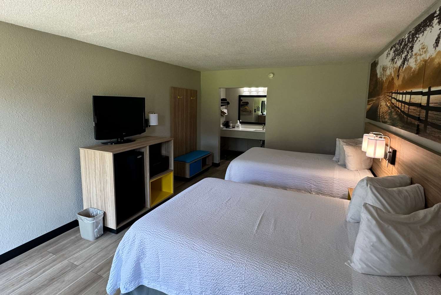 Days Inn by Wyndham Crystal River 10/28