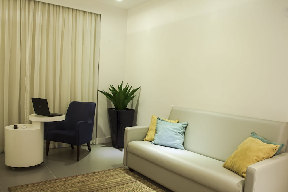 HOTEL NACIONAL INN PALMAS 32/50