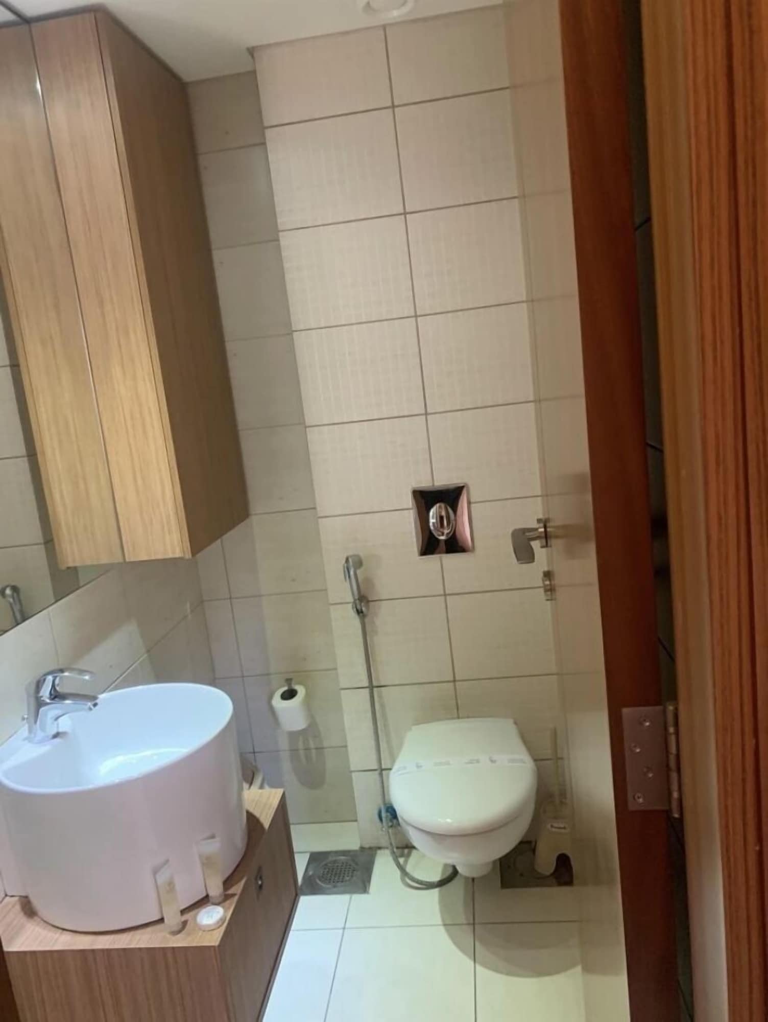 RESIDENTIAL, VIP, SUITE